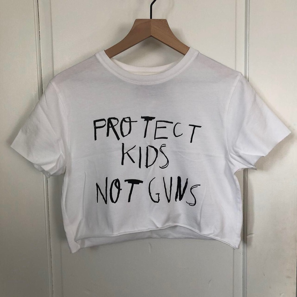 CHNGE Graphic Crop Top